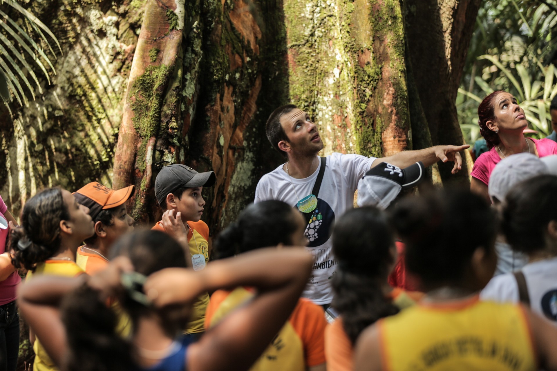 Estudantes professores e agricultores da região de Cotriguaçu participaram do programa de Educação Ambiental da ONF Brasil (Foto: Thiago Foresti)